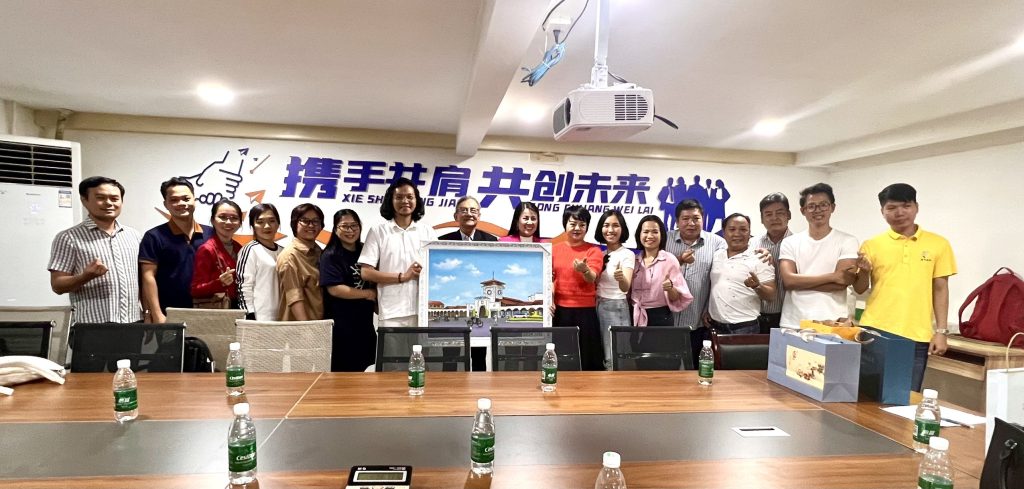 Đoàn Famtrip gặp gỡ và trao đổi với đại diện du lịch Quý Châu (Trung Quốc)